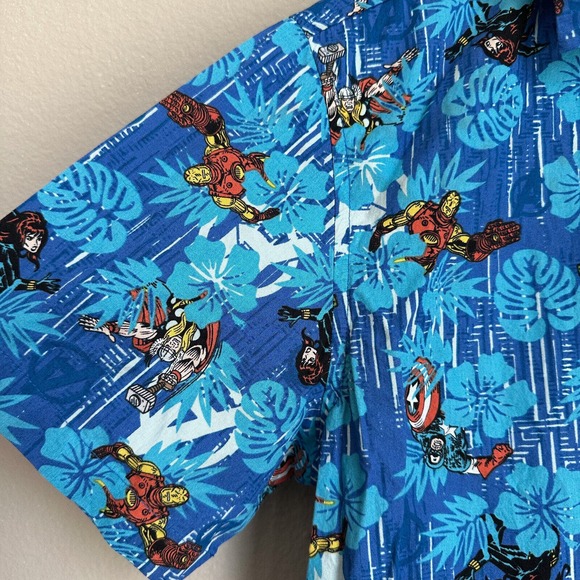 Marvel Avengers Hawaiian Shirt Classic Comics Button Up Short Sleeve Men's M - Picture 4 of 15